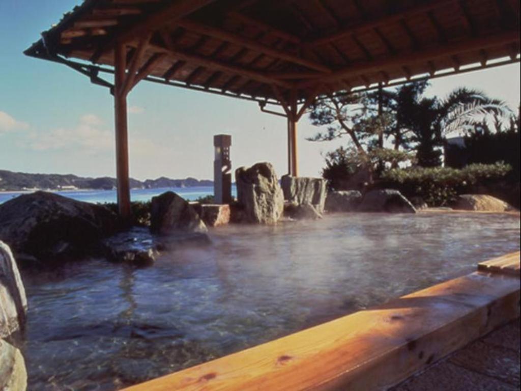 Pals Inn Katsuura Bagian luar foto