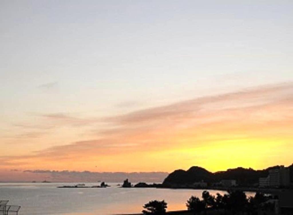 Pals Inn Katsuura Bagian luar foto