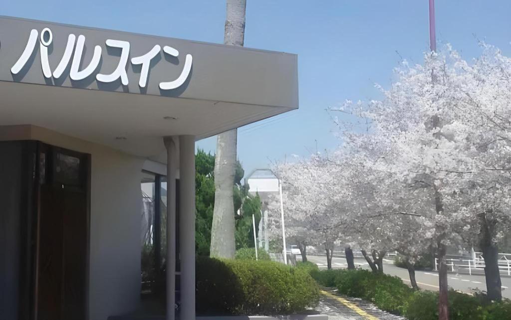 Pals Inn Katsuura Bagian luar foto